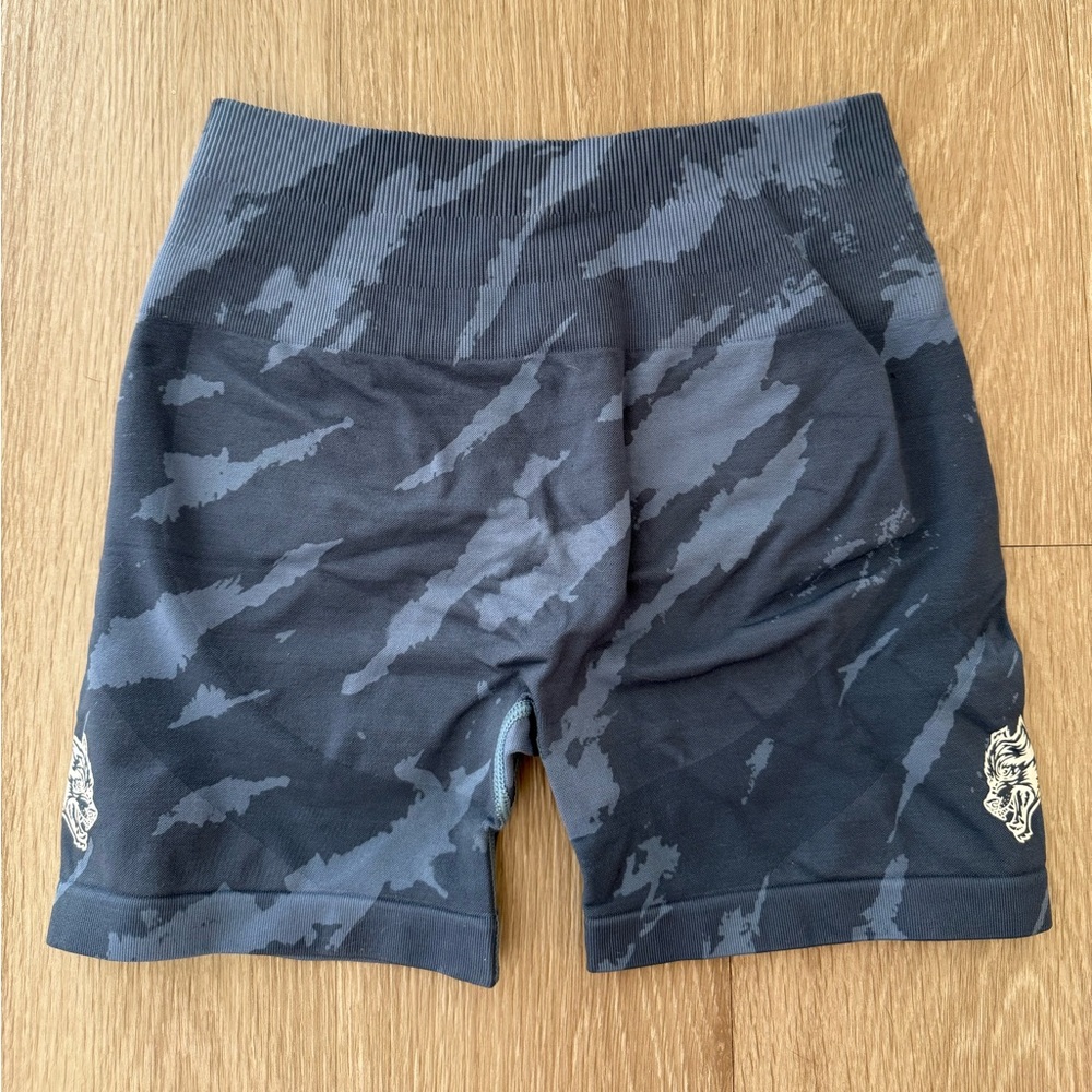 Darc Sport - She Wolves Seamless Everson Shorts in Ocean Blue Native Camo